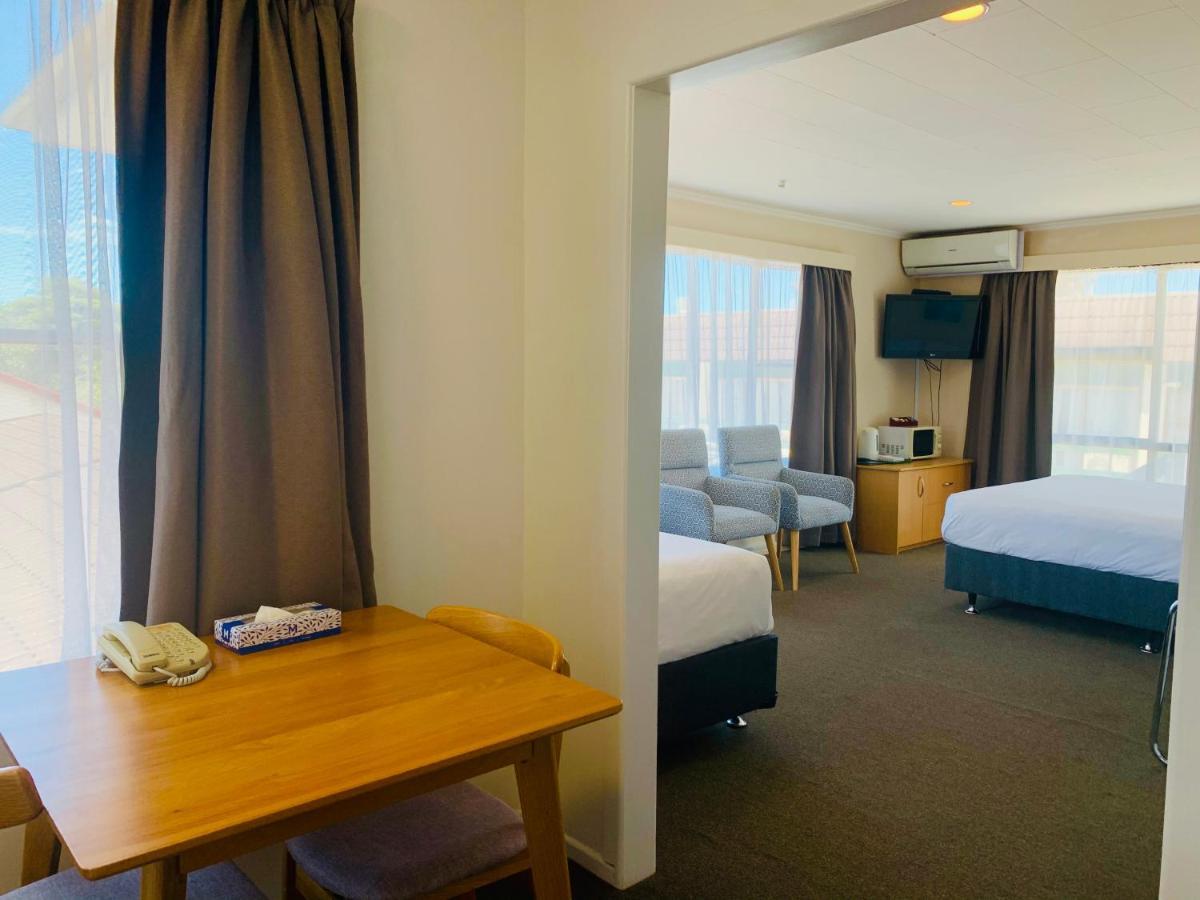 Alpers Lodge & Conference Centre Auckland Buitenkant foto